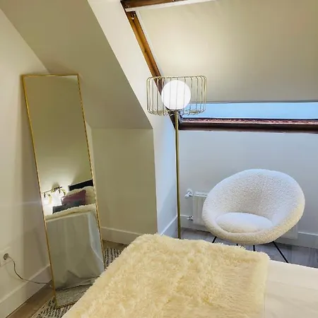 Gonzalez Del Valle *