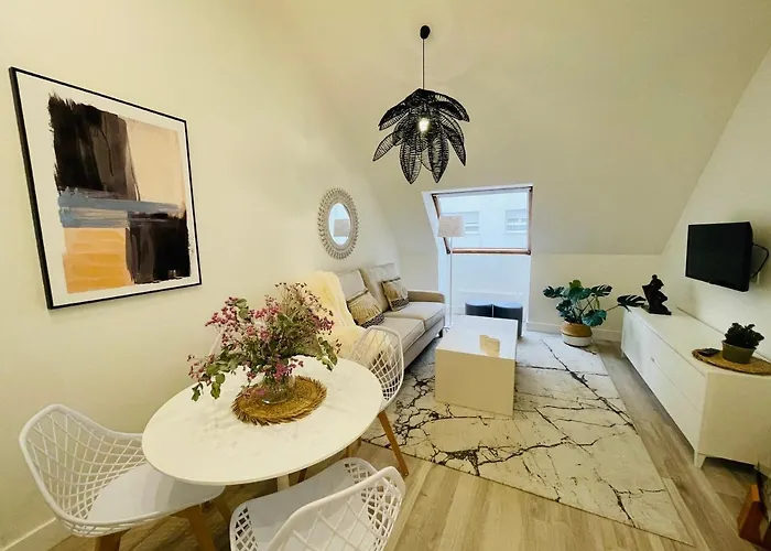 Gonzalez Del Valle *